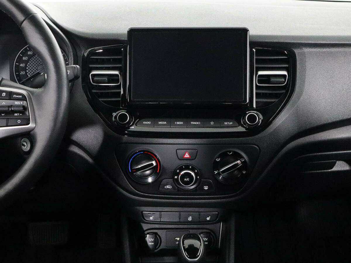 Hyundai Solaris с пробегом — 2020 год. Фото: #9