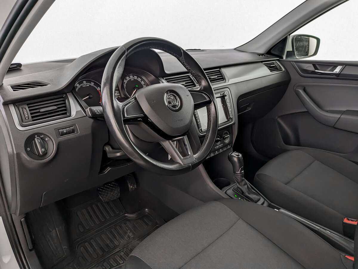Skoda Rapid с пробегом — 2018 год. Фото: #13