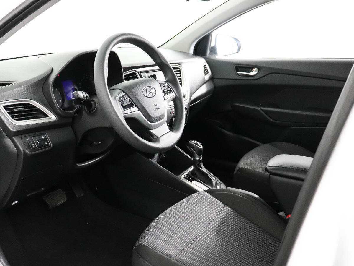 Hyundai Solaris с пробегом — 2021 год. Фото: #7