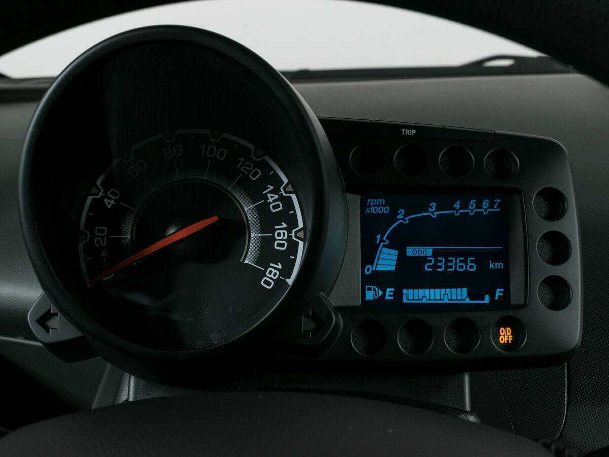 Chevrolet Spark с пробегом — 2013 год. Фото: #13