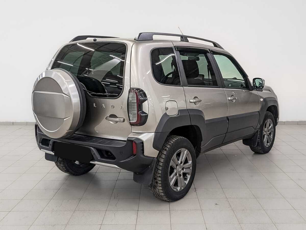 Lada (ВАЗ) Niva с пробегом — 2021 год. Фото: #4
