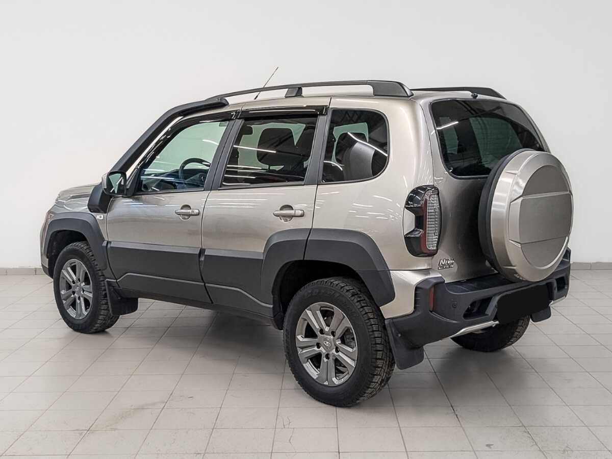 Lada (ВАЗ) Niva с пробегом — 2021 год. Фото: #6