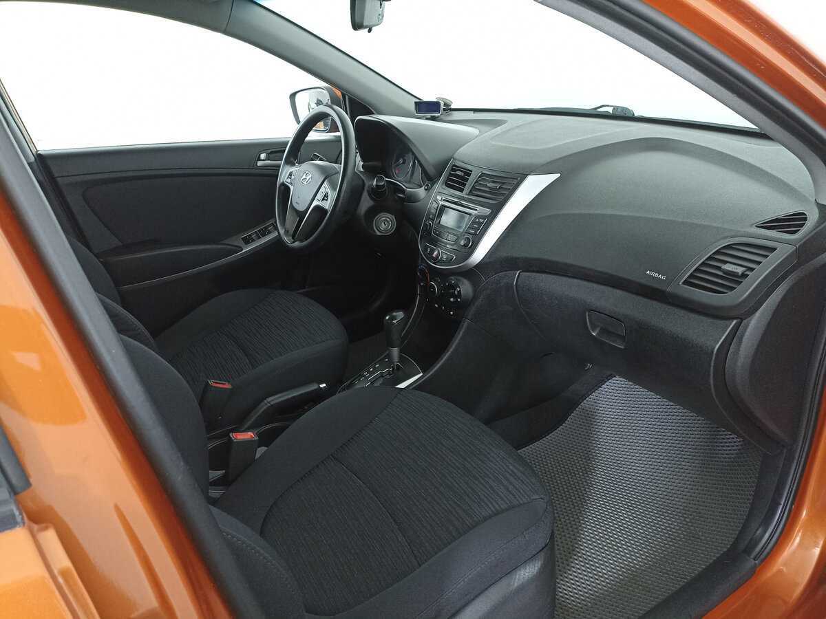 Hyundai Solaris с пробегом — 2016 год. Фото: #8