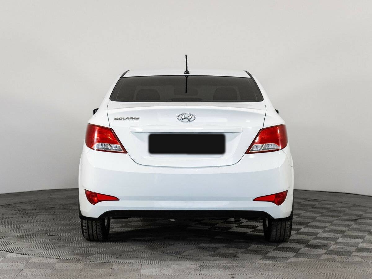 Hyundai Solaris с пробегом — 2016 год. Фото: #4