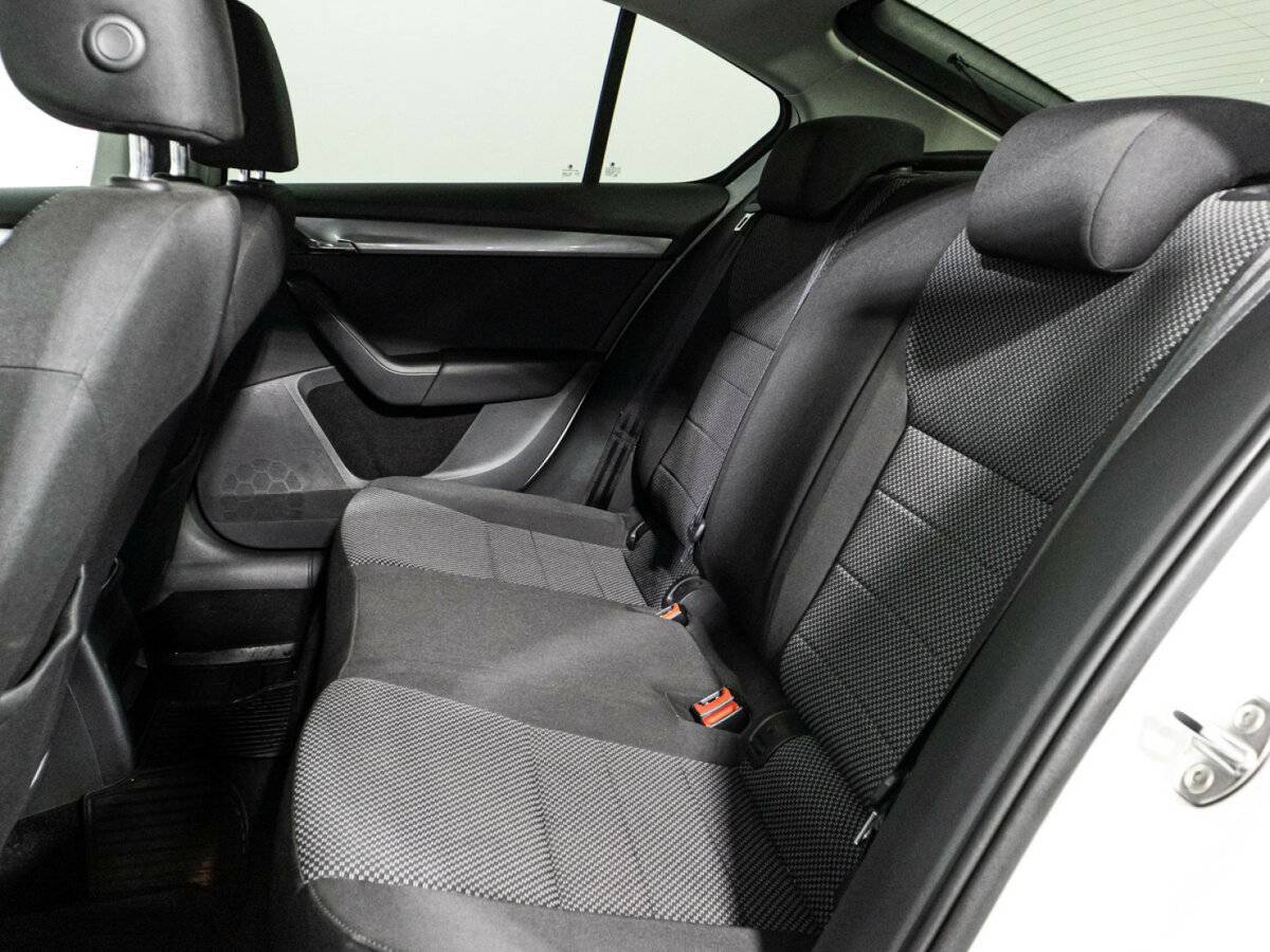 Skoda Octavia с пробегом — 2016 год. Фото: #9