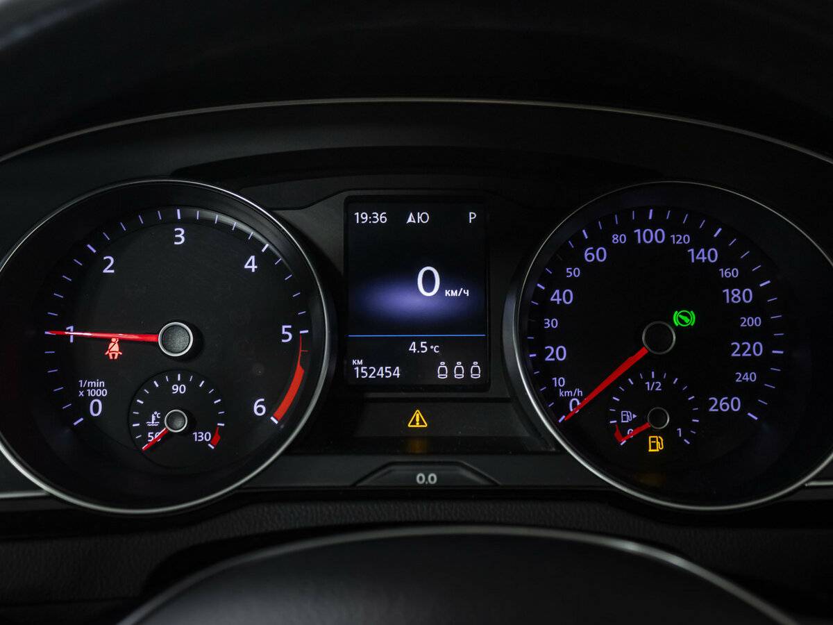 Volkswagen Passat с пробегом — 2017 год. Фото: #8