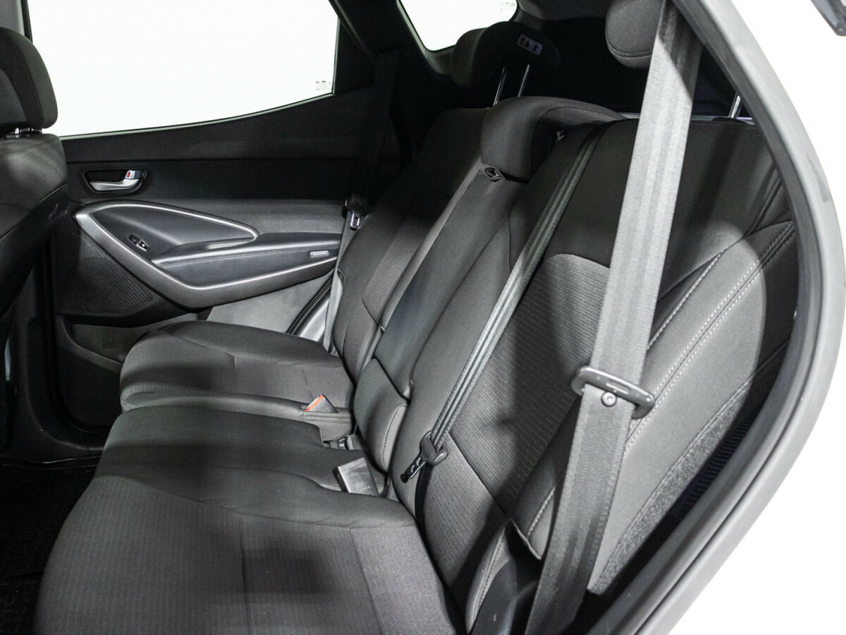 Hyundai Santa Fe с пробегом — 2014 год. Фото: #7