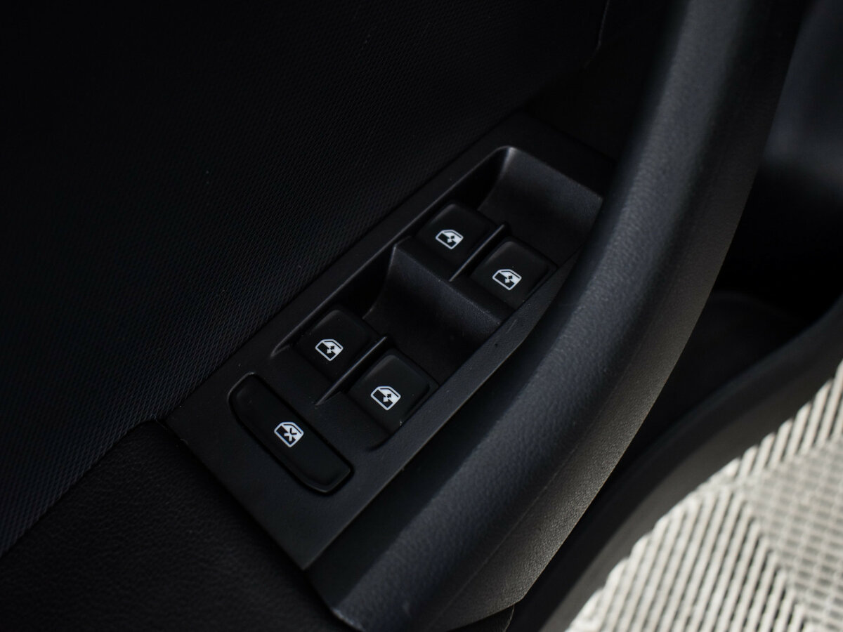 Skoda Rapid с пробегом — 2018 год. Фото: #18