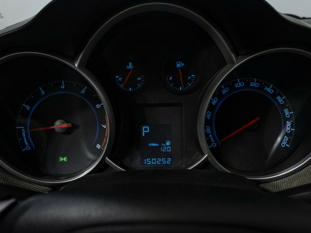 Chevrolet Cruze с пробегом — 2013 год. Фото: #8