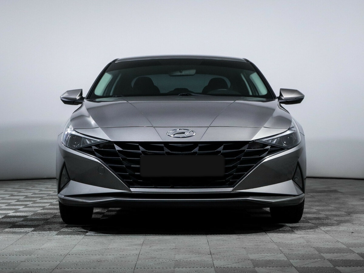 Hyundai Elantra с пробегом — 2021 год. Фото: #1