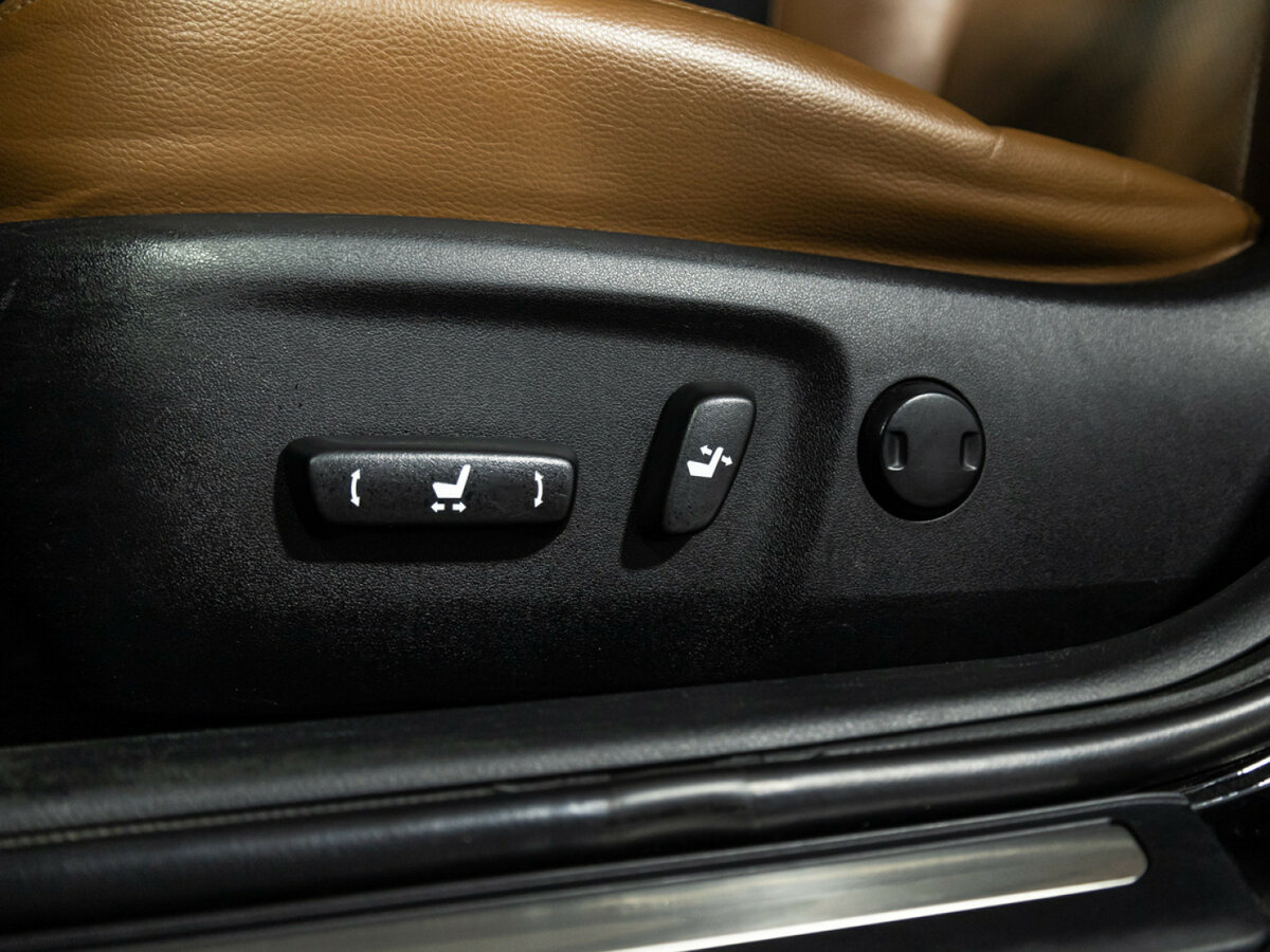 Toyota Camry с пробегом — 2016 год. Фото: #12